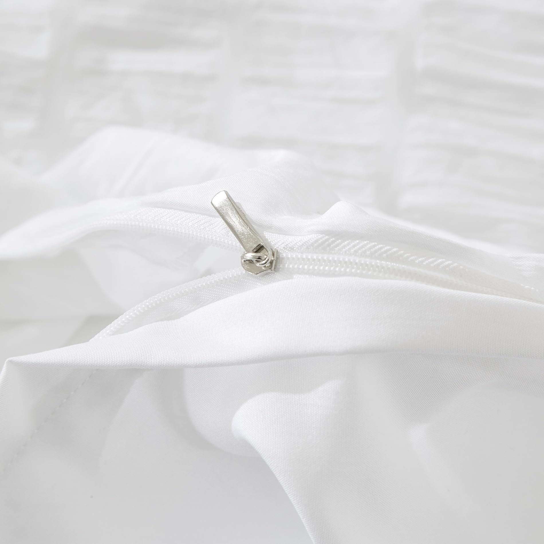 Seersucker - Ropa de cama de 220 x 240 cm, diseño a rayas, color blanco, 3 piezas, suave y transpirable, microfibra, funda nórdica con cremallera y 2 fundas de almohada de 80 x 80 cm