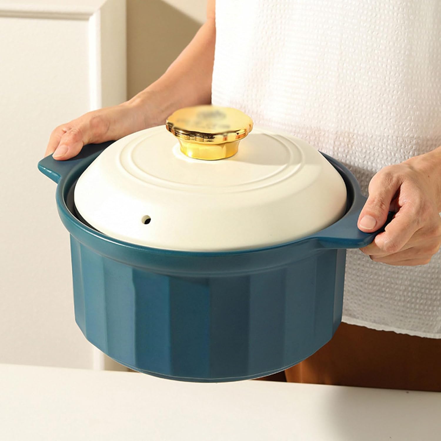 Vermicular - バーミキュラ オーブンポットラウンド 22cm （マグネットトリベット付き） Amazon｜バーミキュラ 鋳物ホーロー鍋 22cm ストーン 無水調理