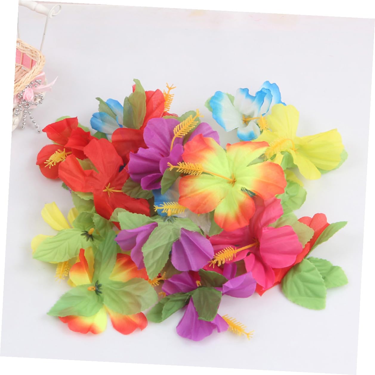 Mipcase 72 Stück Künstliche Hibiskusblumen aus Stoff für Sommerfest und Hawaii Party Dekoration Pflegeleichte Tischdeko ohne Gießen für Themenparty und Zuhause Zufällige Farbe