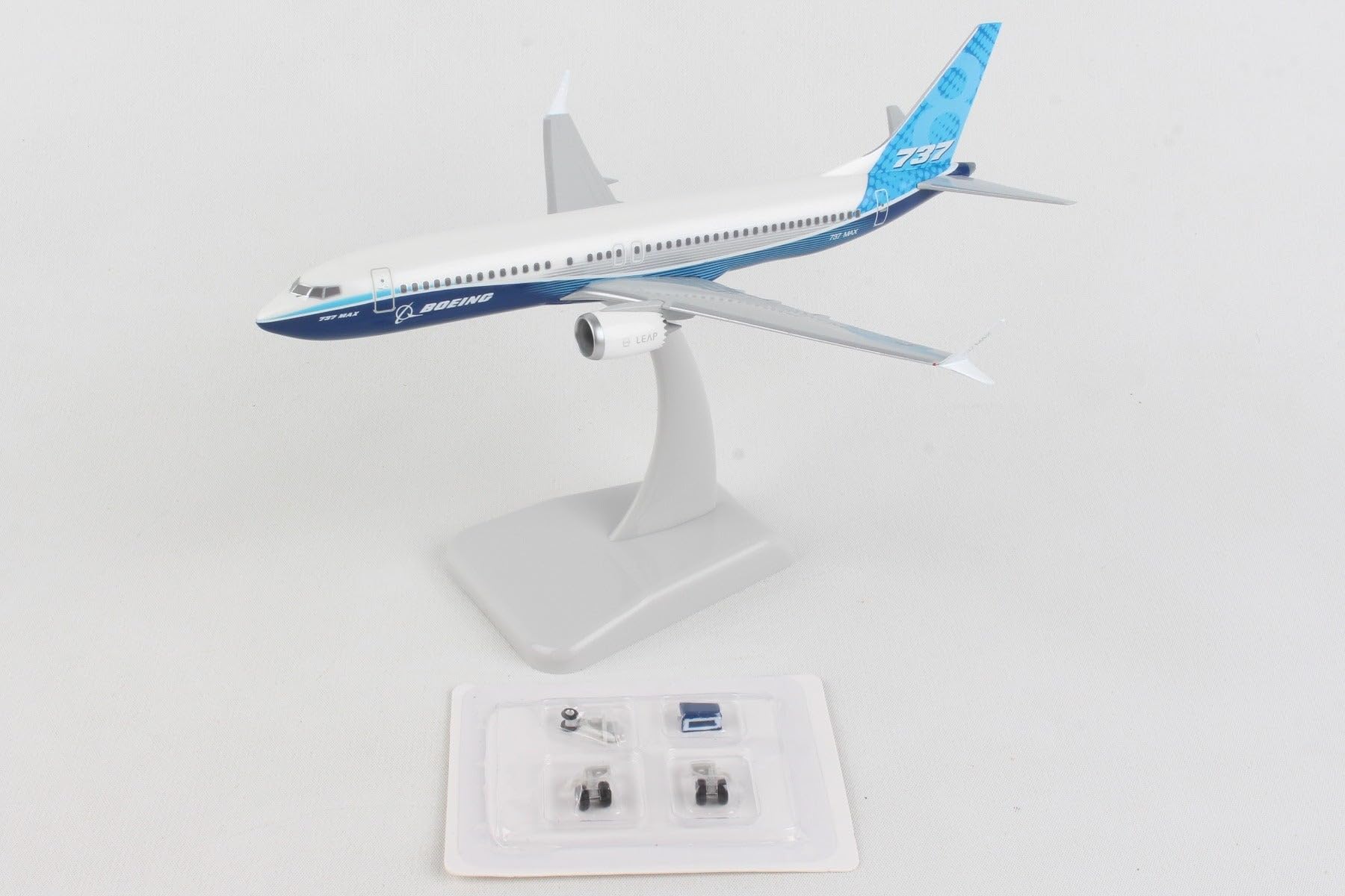 Amazon | hogan wings 1/200 ボーイング 737 MAX 8 ボーイングハウス