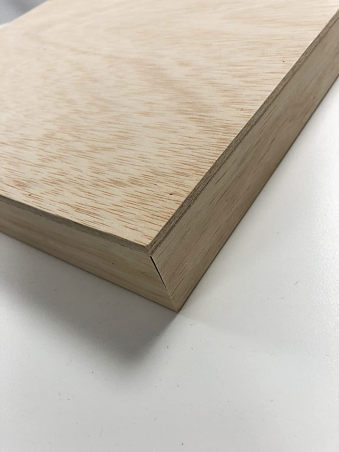 Oedim Cuadro Paisaje Montaña con Nombres Personalizado Blanco y Negro, Diseño con 3 Flechas, Fabricado en Madera, 40x30cm, Cuadro Original, Resistente y Económico