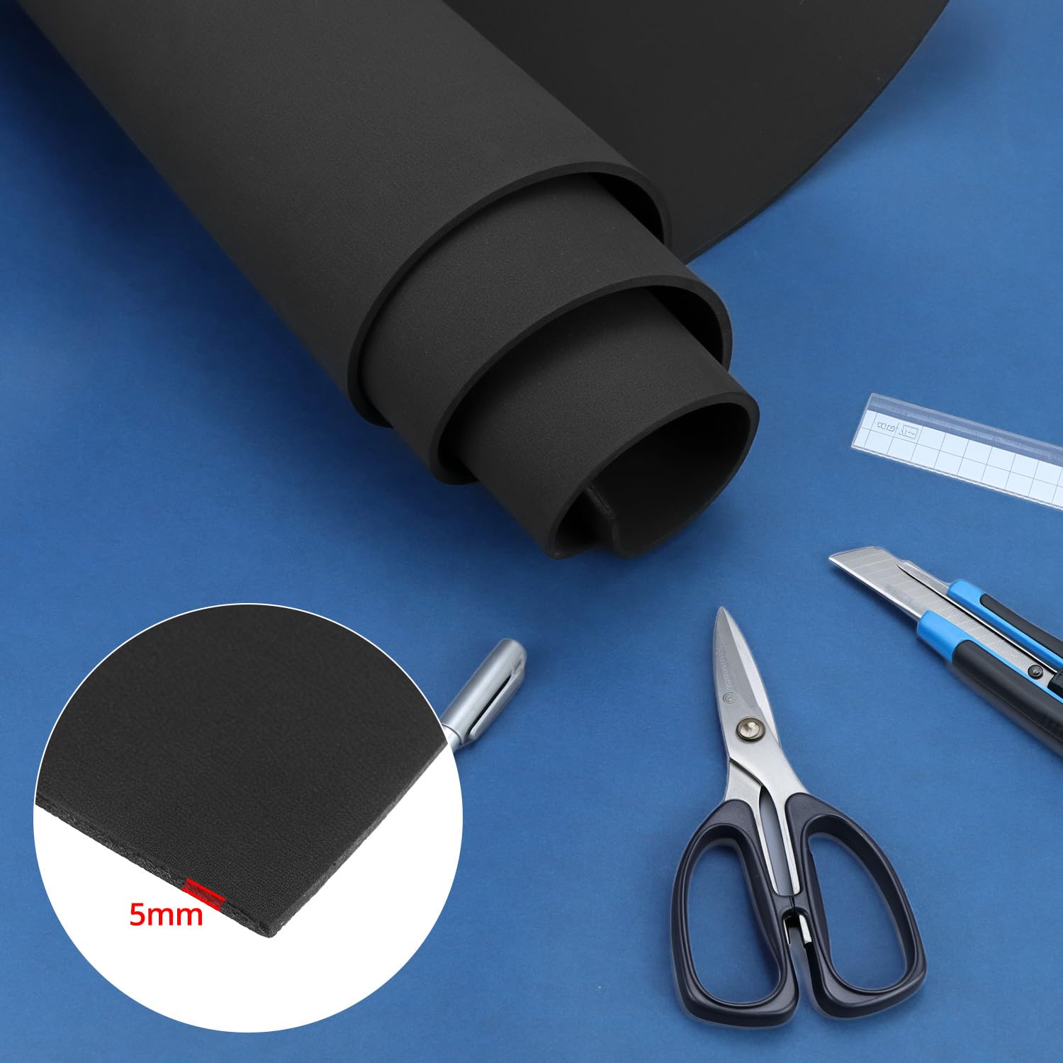 QWORK Rotolo di Schiuma EVA Nera 35 x 150 cm Spessore 5 mm Densità 86 kg/m³ per Cosplay