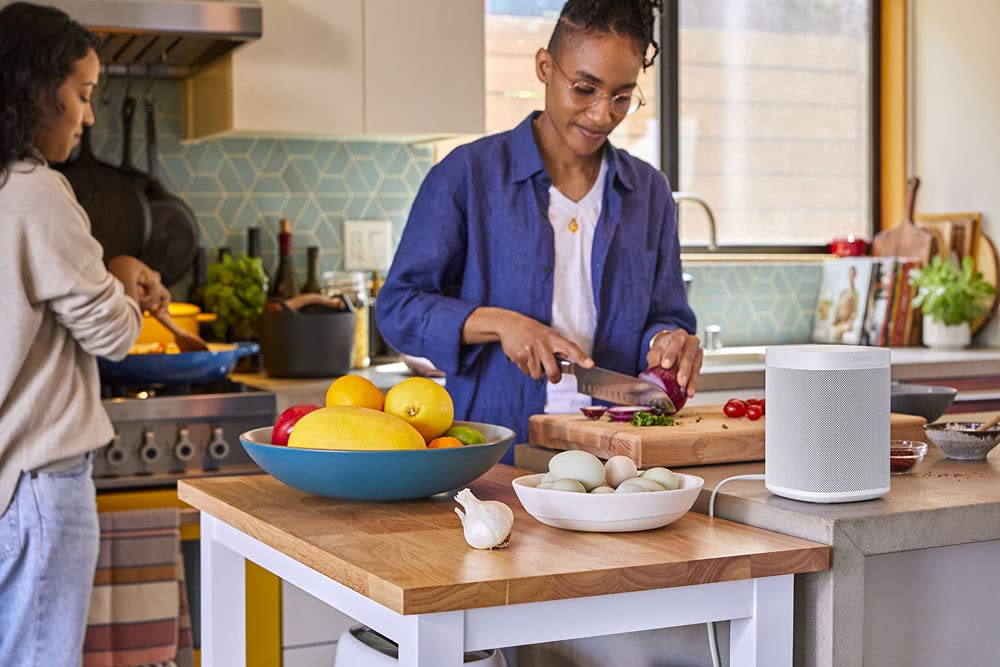 Sonos One altavoz inteligente con control por voz de Amazon Alexa & asistente de Google, conexión wifi y compatibilidad con AirPlay en dispositivos iOS, color blanco