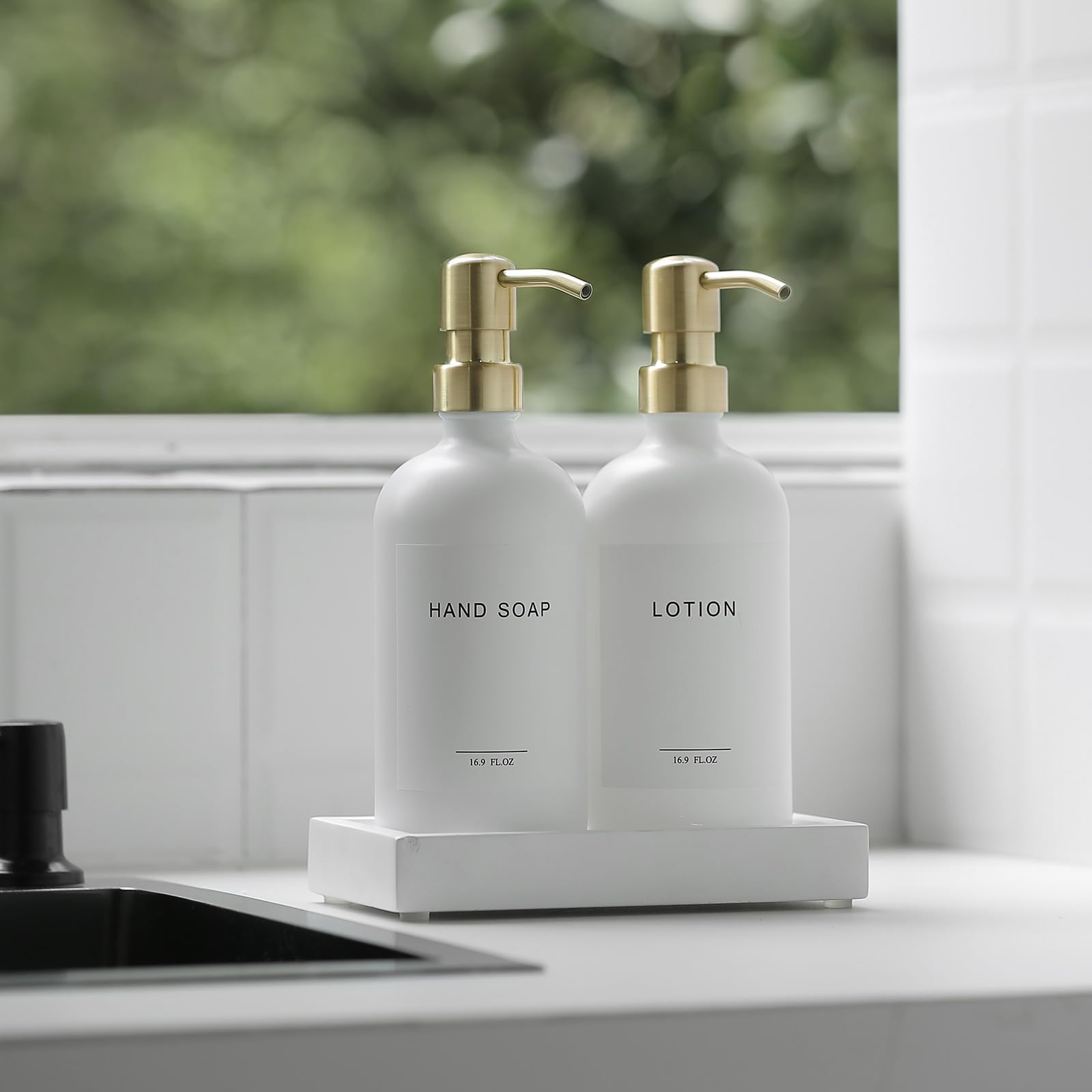Distributeur de Savon en Verre avec Pompe et Plateau en béton | Distributeur de Savon Vintage pour Salle de Bain et Cuisine avec Savon à Vaisselle, Savon pour Les Mains, Lotion, étiquettes