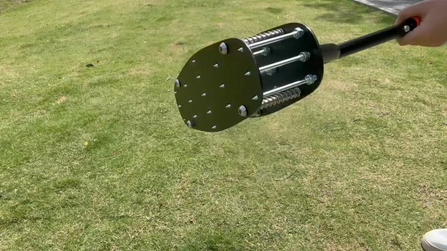 Herramienta manual para airear césped con 17 picos miniatura 7