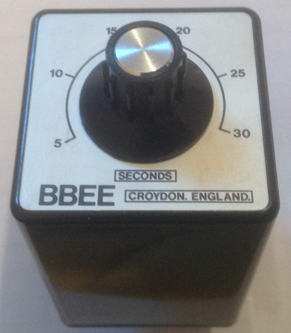 BBEE UJ2 Timer Relay 12VDC 5-30s | 8 pin plug-in relay | 1CO contact