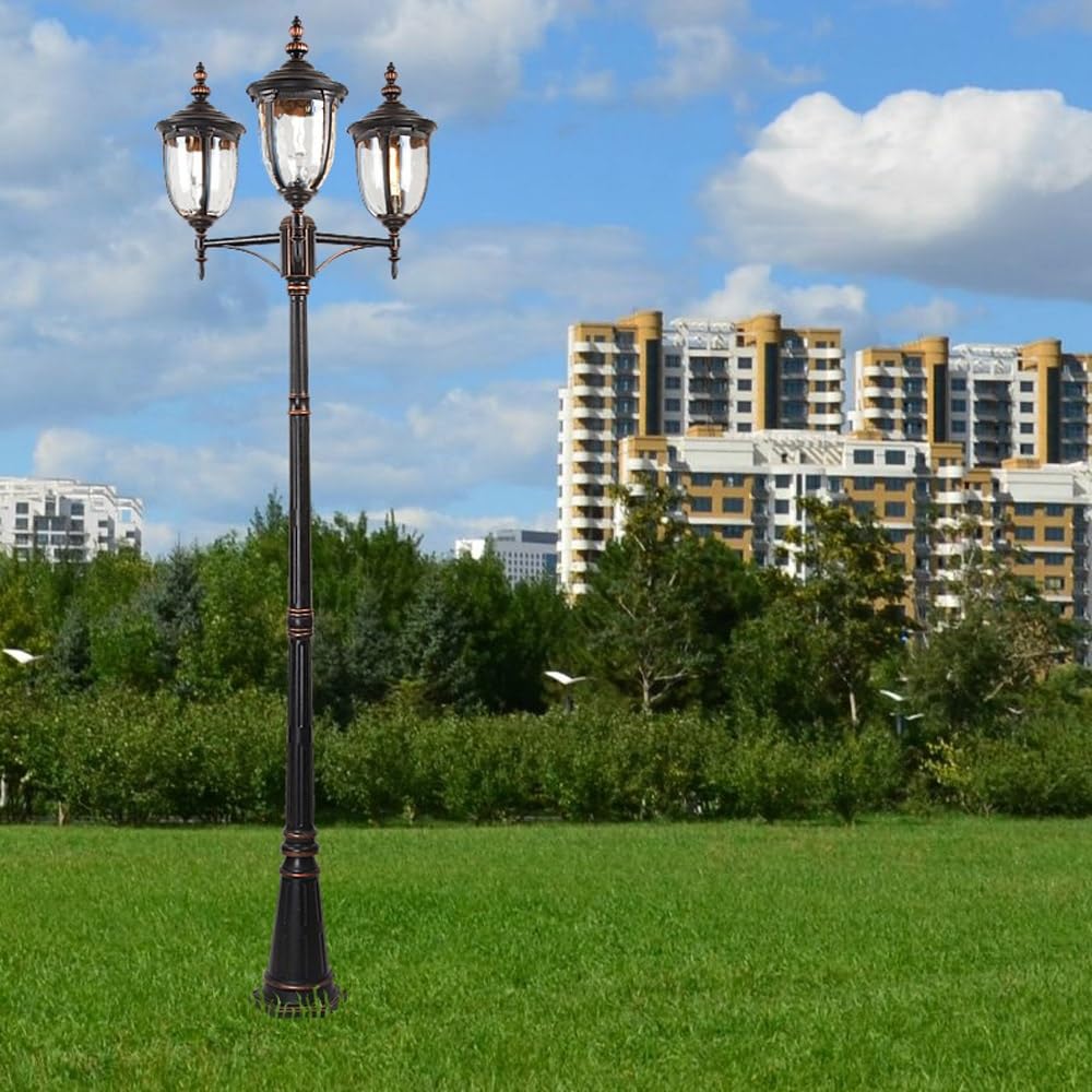 Générique Réverbère européen à 3 lumières sur poteau haut