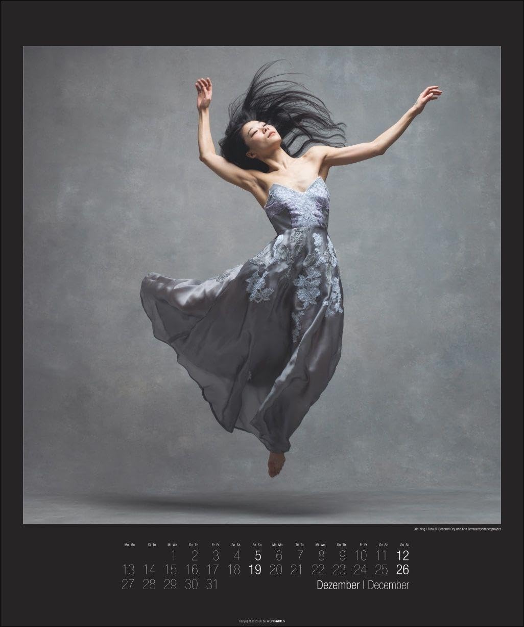 The Art of Movement Kalender 2027: Kunst und Mode vereint in faszinierenden Tanz-Bildern, die Anmut und Haute Couture verbinden. Großer Wandkalender im Hochformat 46 x 55 cm