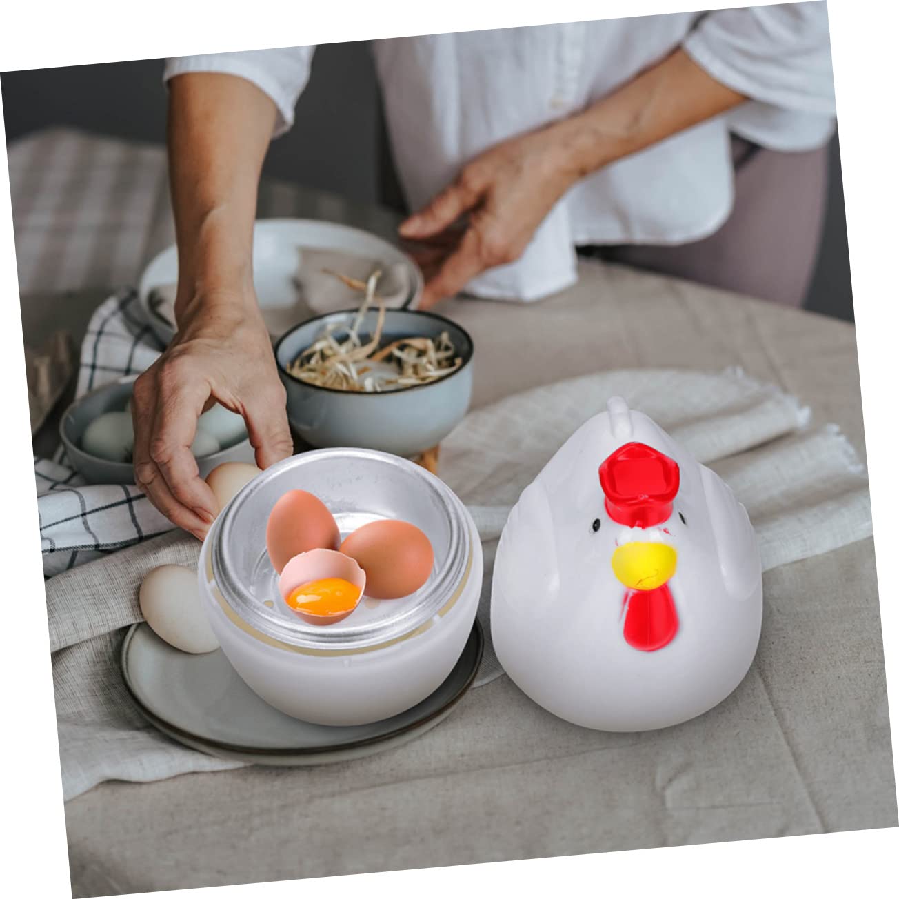 COLLBATH Creative Chicken Shaped Microwave Egg Steamer Lightweight Egg Poacher Kitchen Utensil for Quick Cooking Fun Design
