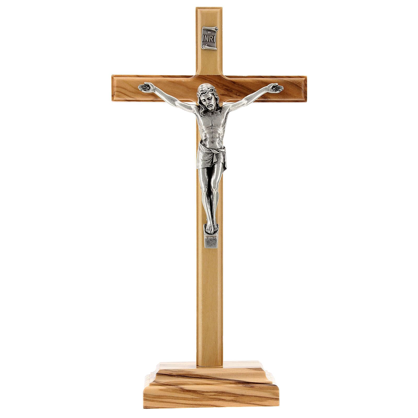 Ferrari & Arrighetti Crocifisso da Tavolo in Legno di Ulivo 32 cm | Cristo in Metallo Argentato | Base Stabile | Articolo Religioso Decorativo | Idea Regalo Battesimo Comunione Cresima