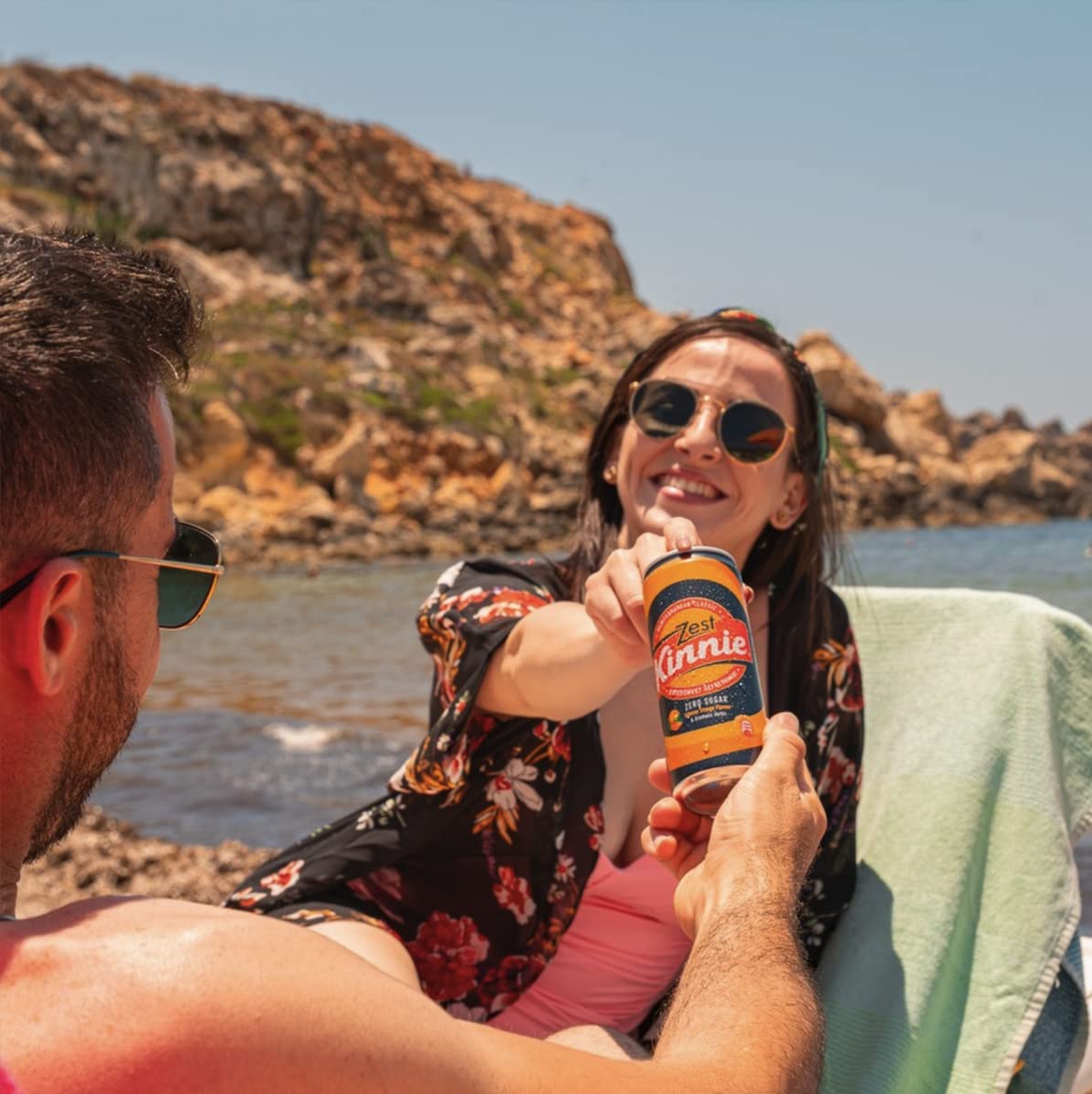 Kinnie Zest Bittersüßer Softdrink mit Orangengeschmack ohne Zucker aus Malta 330 ml Einweg inkl. Pfand (24x330 Dose)