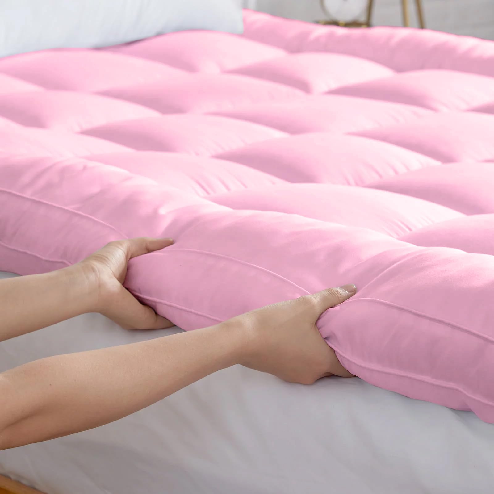 AVI Luxury Soft 5D Spiral 2500 GSM Microfiber King Bed Mattress Topper, Extra Thick 3 Inch Mattress Padding, Cooling Breathable Cotton Pillow Top with Elastic Bands, (Pink, 72x78 Inch) (B07YFXLCCP) Amazon Price History, Amazon Price Tracker