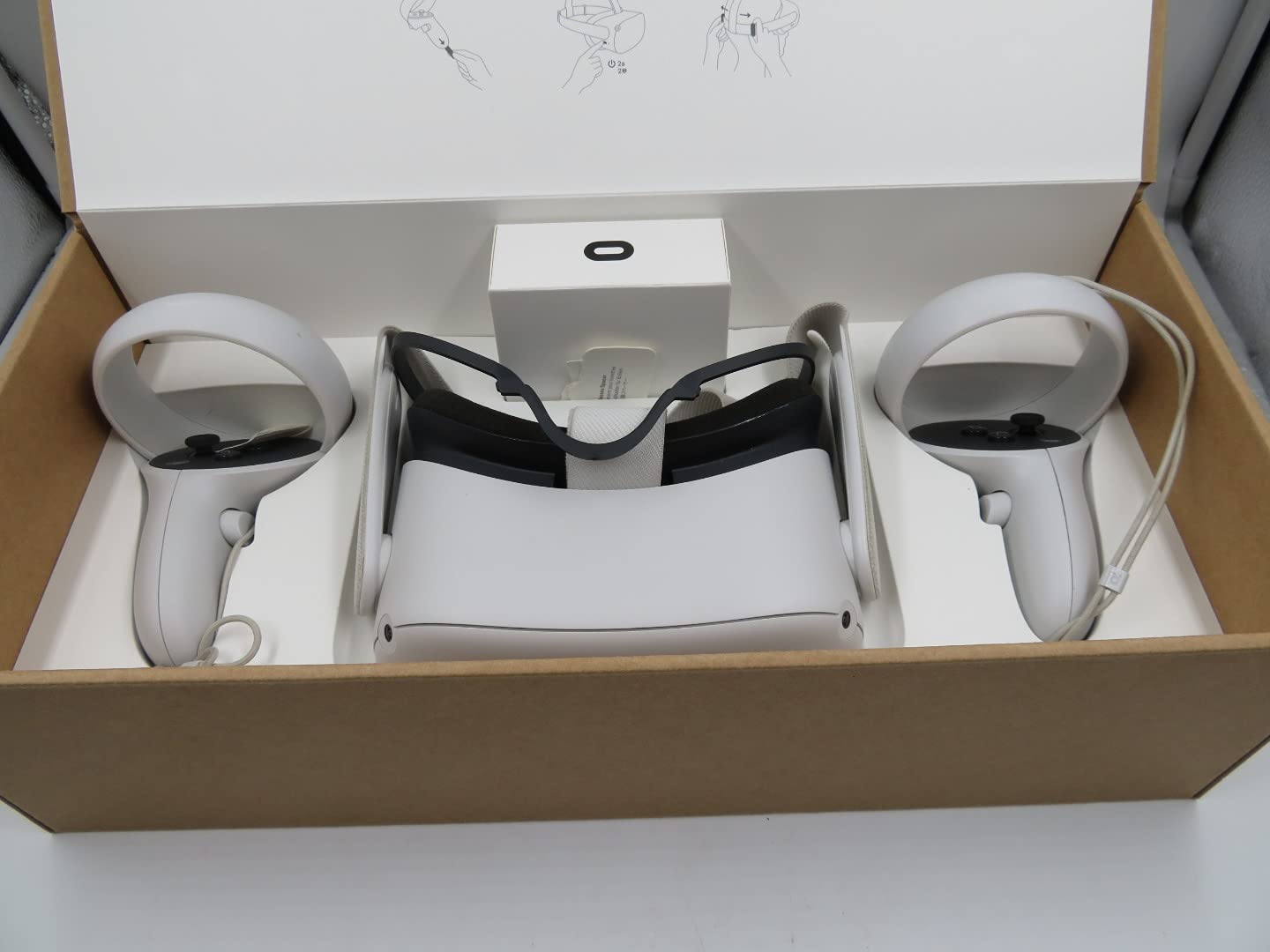 Amazon.com: Oculus Quest 2 — Advanced All-in-One Virtual