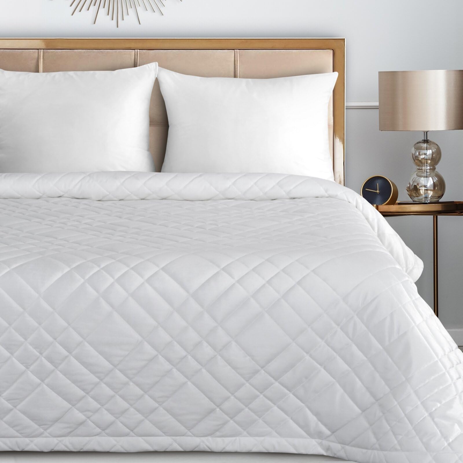 Eurofirany Gesteppte Tagesdecke RIA6 Velours für Doppelbett weiß 220 x 240 cm