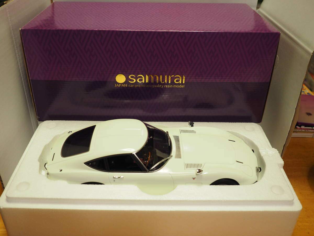 京商samurai 1/12TOYOTA2000GT クーペホワイト限定700台 京商samurai 1
