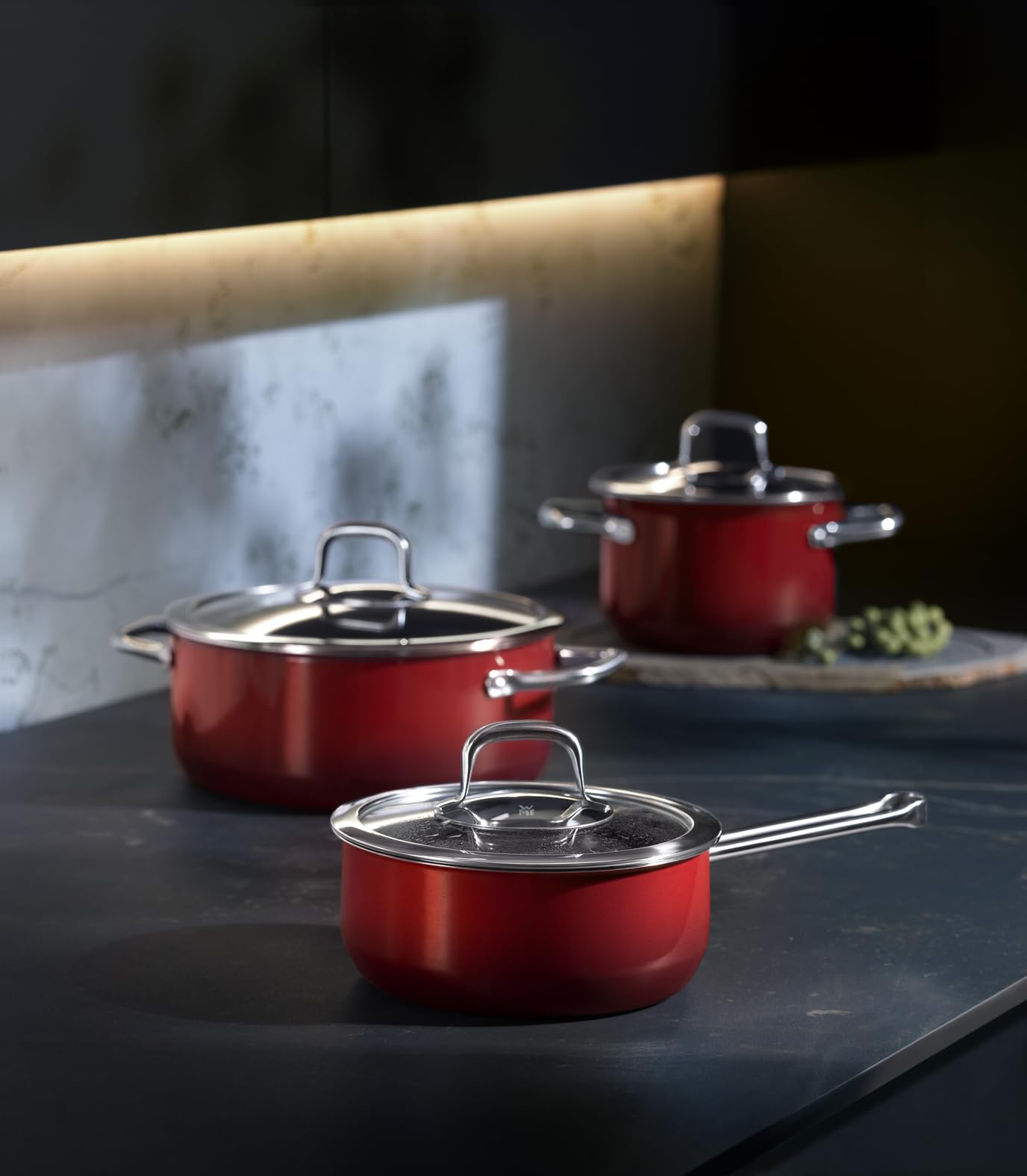 WMF Fusiontec Compact - Pentola grande 24 cm, coperchio in vetro, a induzione, 4,5 l, in ceramica high-tech, impilabile, antigraffio, rosso