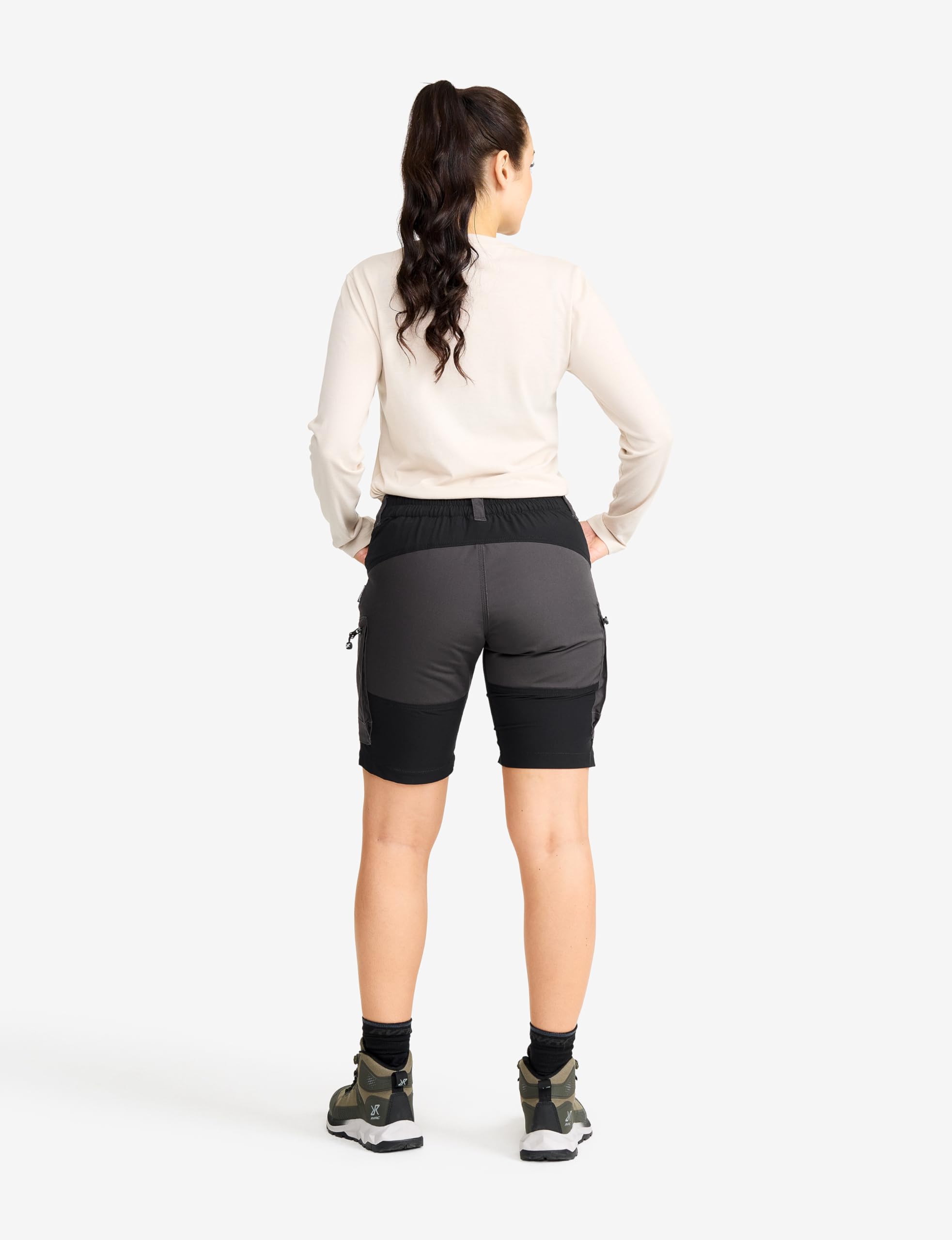 RevolutionRace Femme RVRC GP Shorts, Short Durable pour la Marche, la randonnée, Le Camping et Toutes Les Autres activités de Plein air