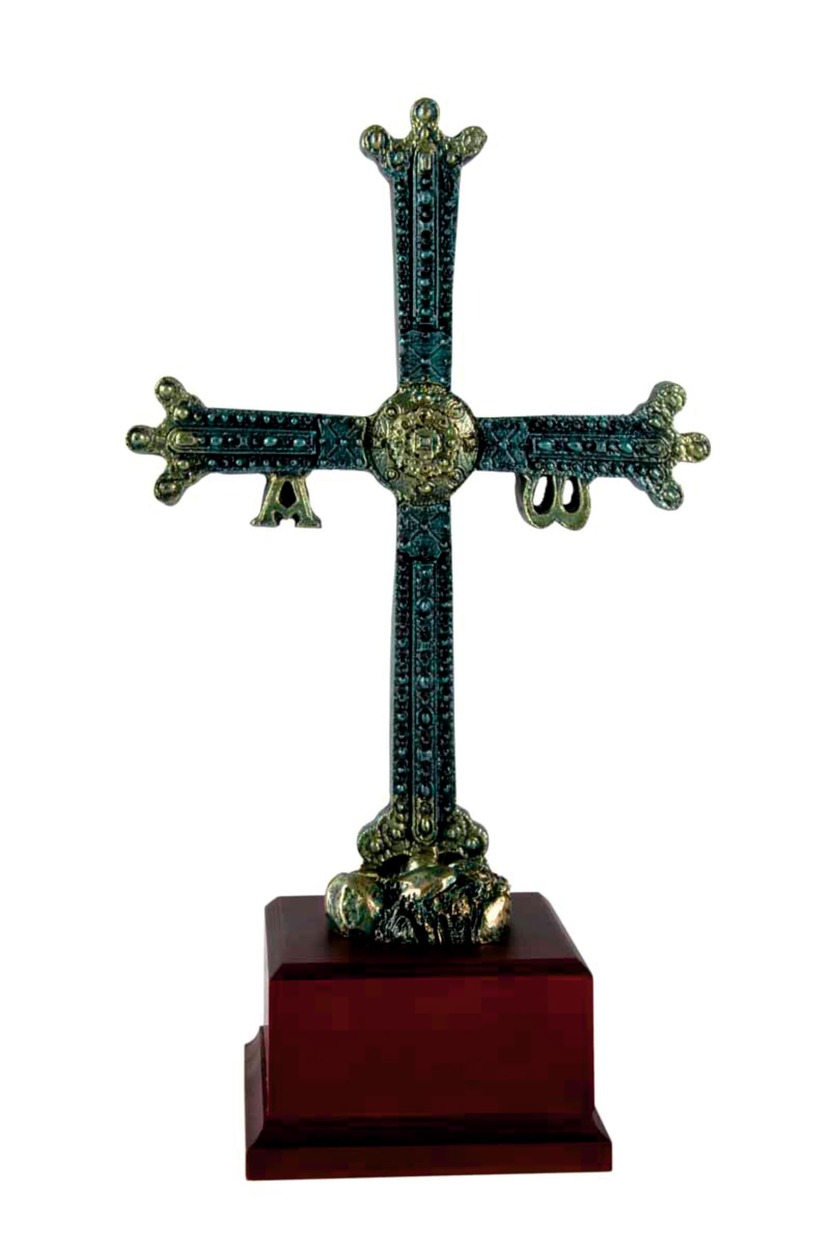 RegalosDeBodaOnline Figura cruz de la victoria asturiana o cruz de los ángeles personalizada, regalos típicos de Asturias