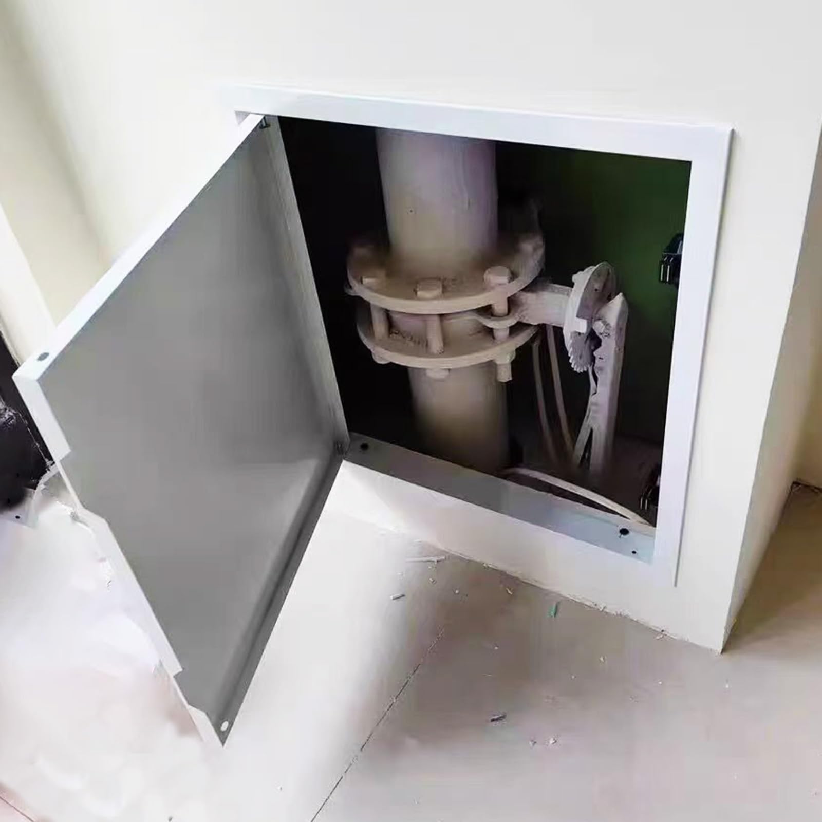 Białe drzwi dostępu z zatrzaskiem dotykowym, panel dostępu hydraulicznego do przestrzeni elektrycznych i magazynowych, konfigurowalne rozmiary (50 x 54 cm / 19.7x21.3in)
