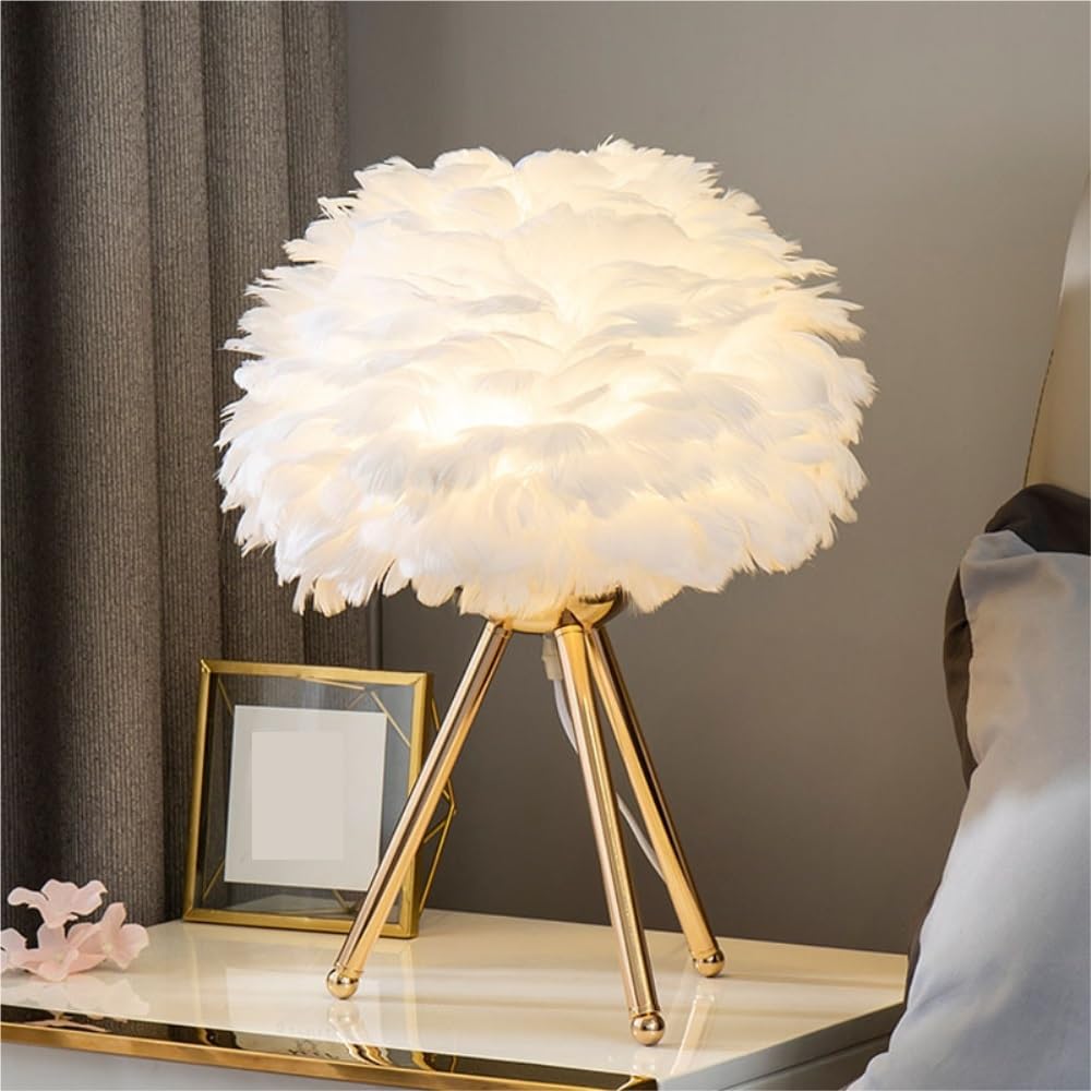 Lampada da tavolo con piume, luce decorativa nordica | Paralume in piuma, dimmerabile, base treppiede in metallo, stile nordico, luce ambientale(White)
