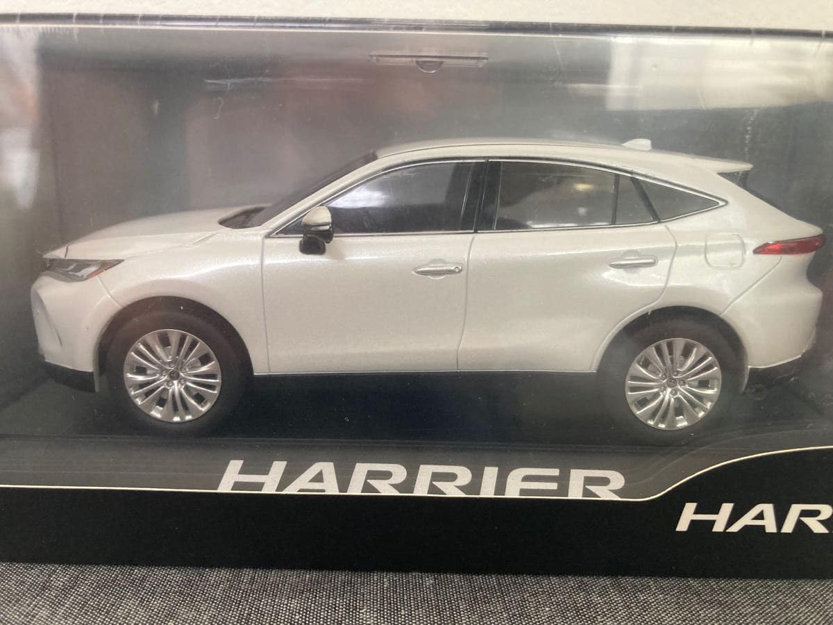 Amazon | カラーサンプル トヨタ ハリアー ミニカー ホワイトパール
