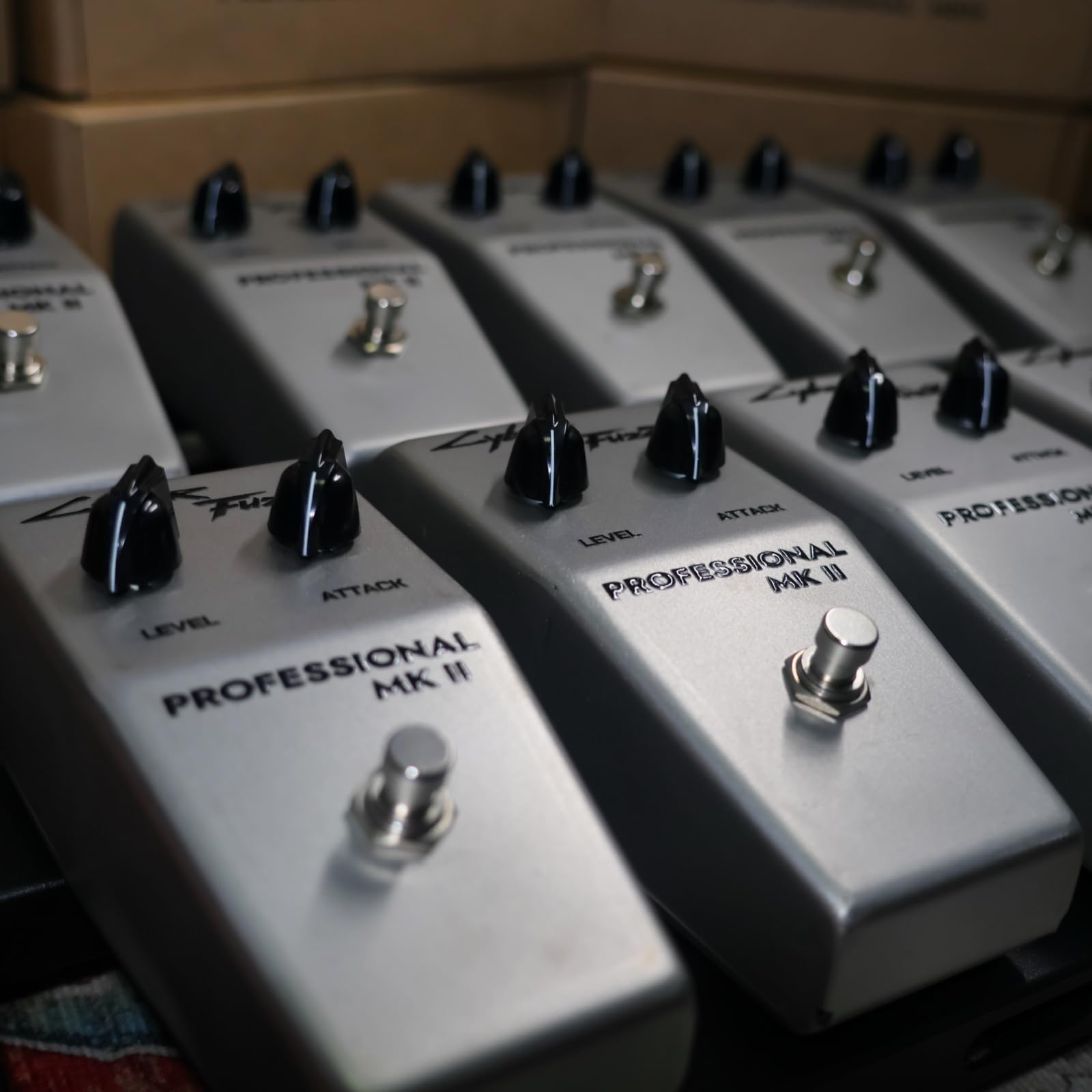 Amazon.com: Handwired Classic Electric Guitar Fuzz Pedal，PRO MK-2