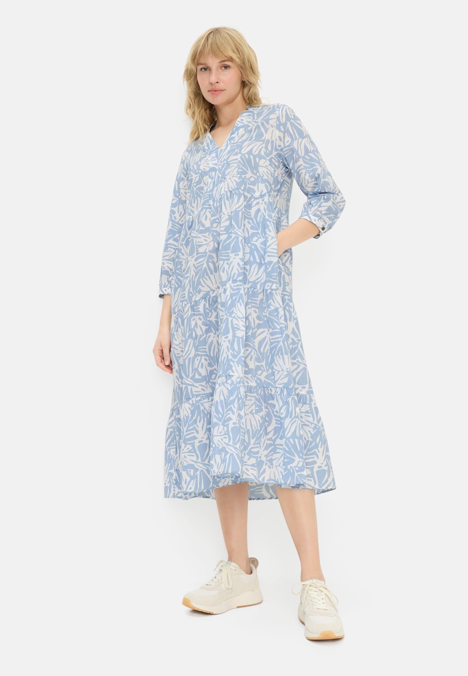camel active Damen Sommerkleid mit Allover-Print | Mittellanges Kleid mit 3/4 Ärmel, Print, V-Ausschnitt und einem schicken Stehkragen für Alltag und Freizeit