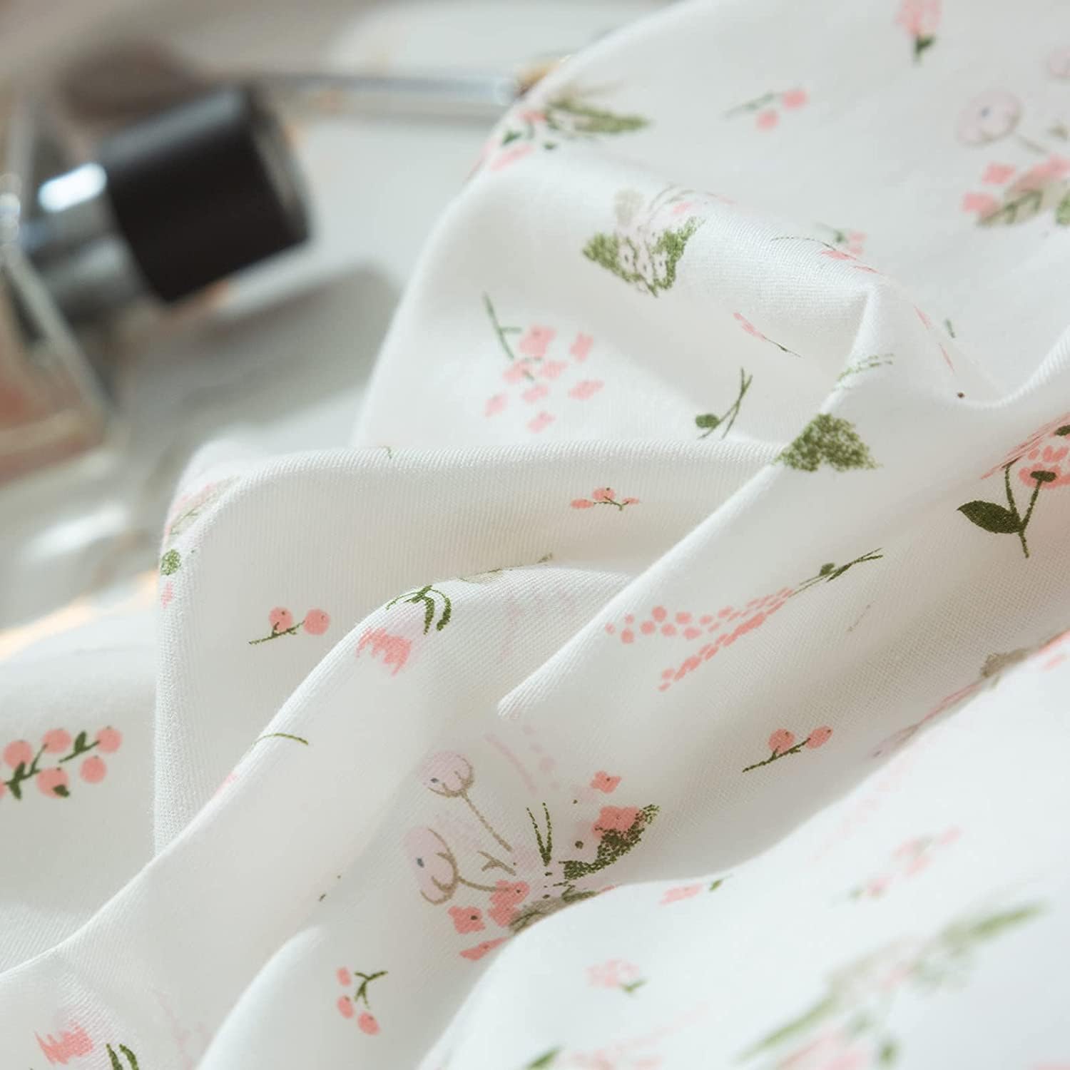 Floral Comforters Queen Size 3 Pieces Soft Cute Floral Bedding Comforter Sets Garden Style Pink Flower Print Botanical Flowers Comforter Set for All Seasons 1 Comforter and 2 Pillowcases - Image 6