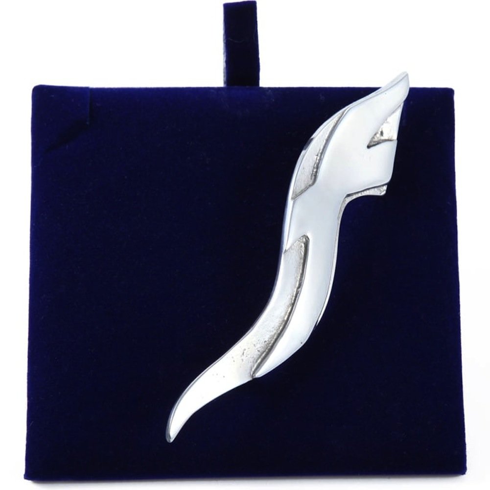 Stunning Handcrafted Polished Pewter Waving Scottish Saltire Flag Kilt Pin - Made in Scotland