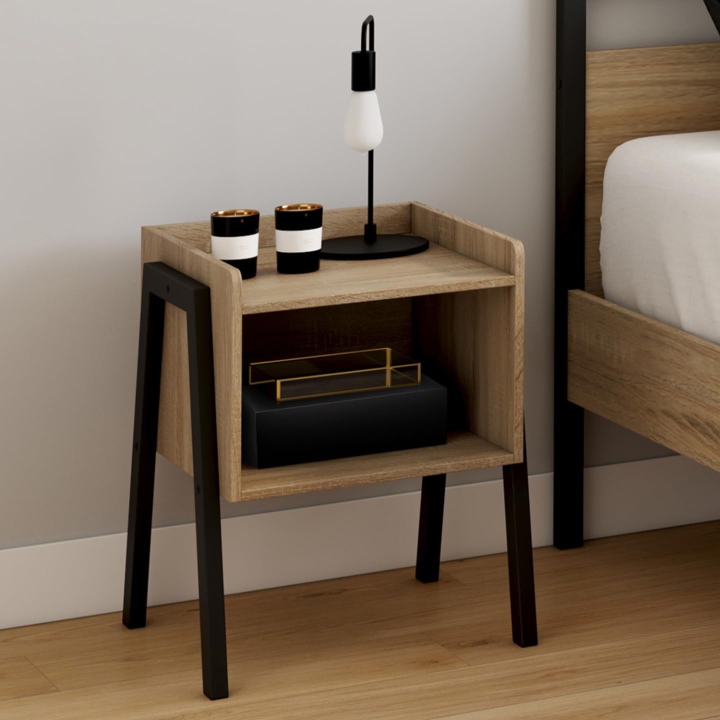 IDMarket - Lot de 2 Tables de chevets DALAT Bois et Pieds métal Noir