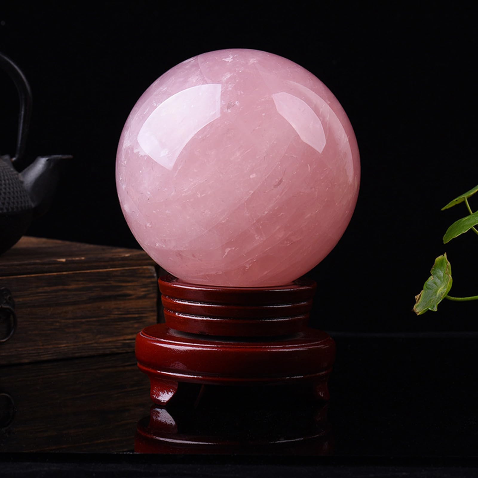 Kryształowa kula Fengshui Naturalna różowa kryształowa kula z kwarcu różowego z drewnianym stojakiem do wróżenia, medytacji, dekoracyjna magiczna kula kwarcowa,12cm/4.7in