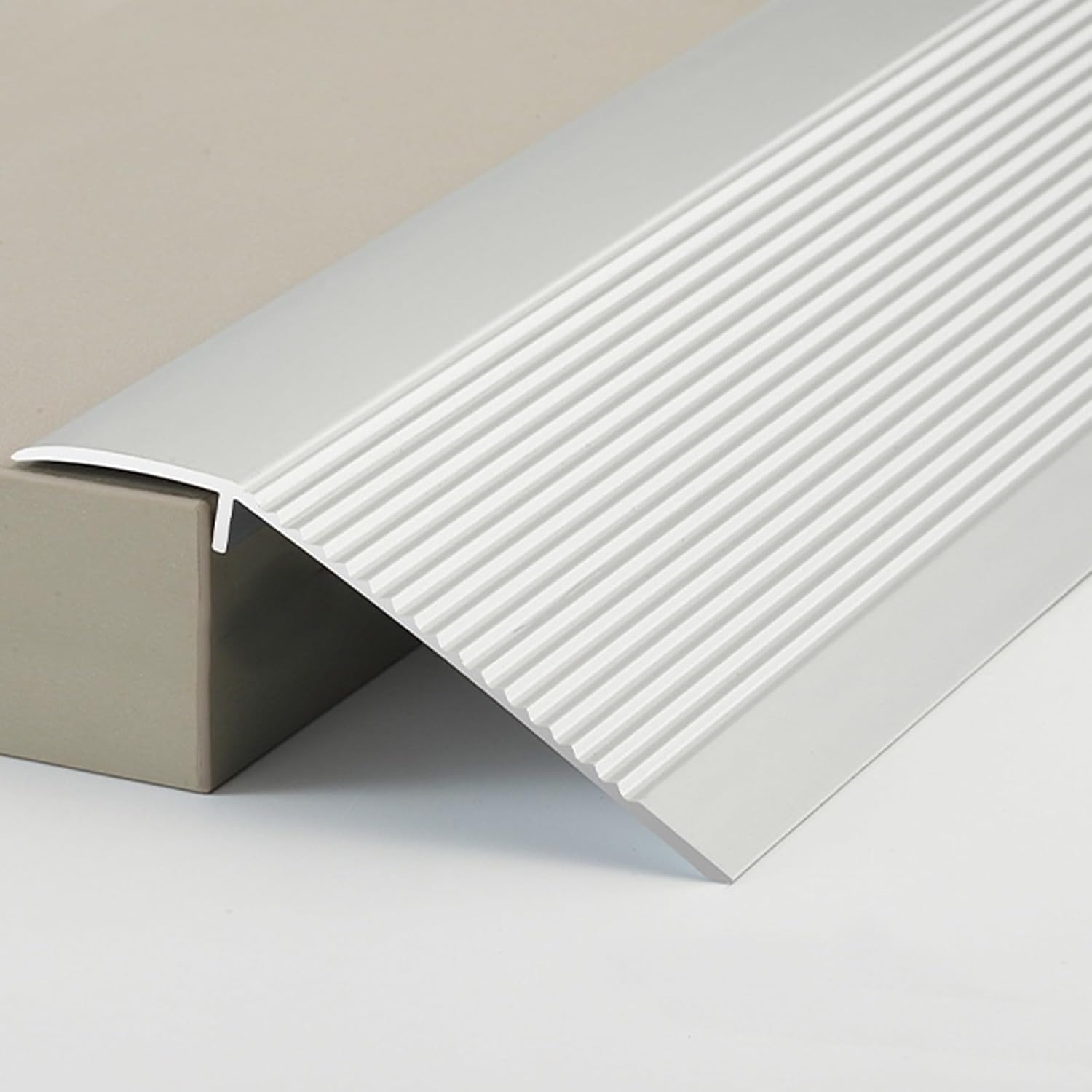 Door Floor Threshold Transition Strip, 10cm Aluminum Door Threshold Transition Strips for Wood to Tile Floor Joining Multicolor