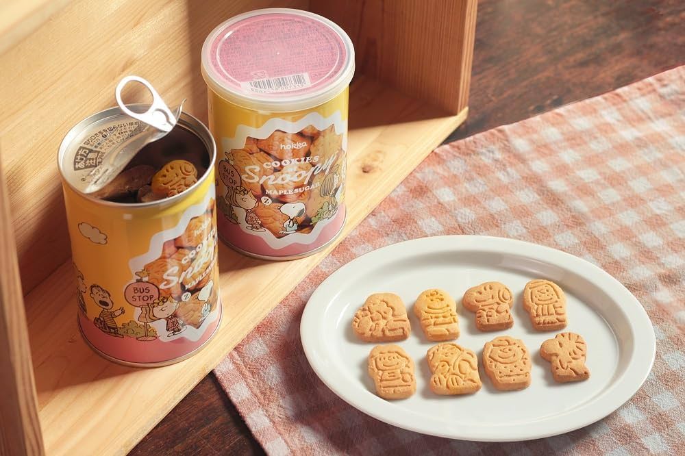 Amazon.co.jp: Hokuriku Seika Snoopy Round Can Maple, 3.2 oz (90 g