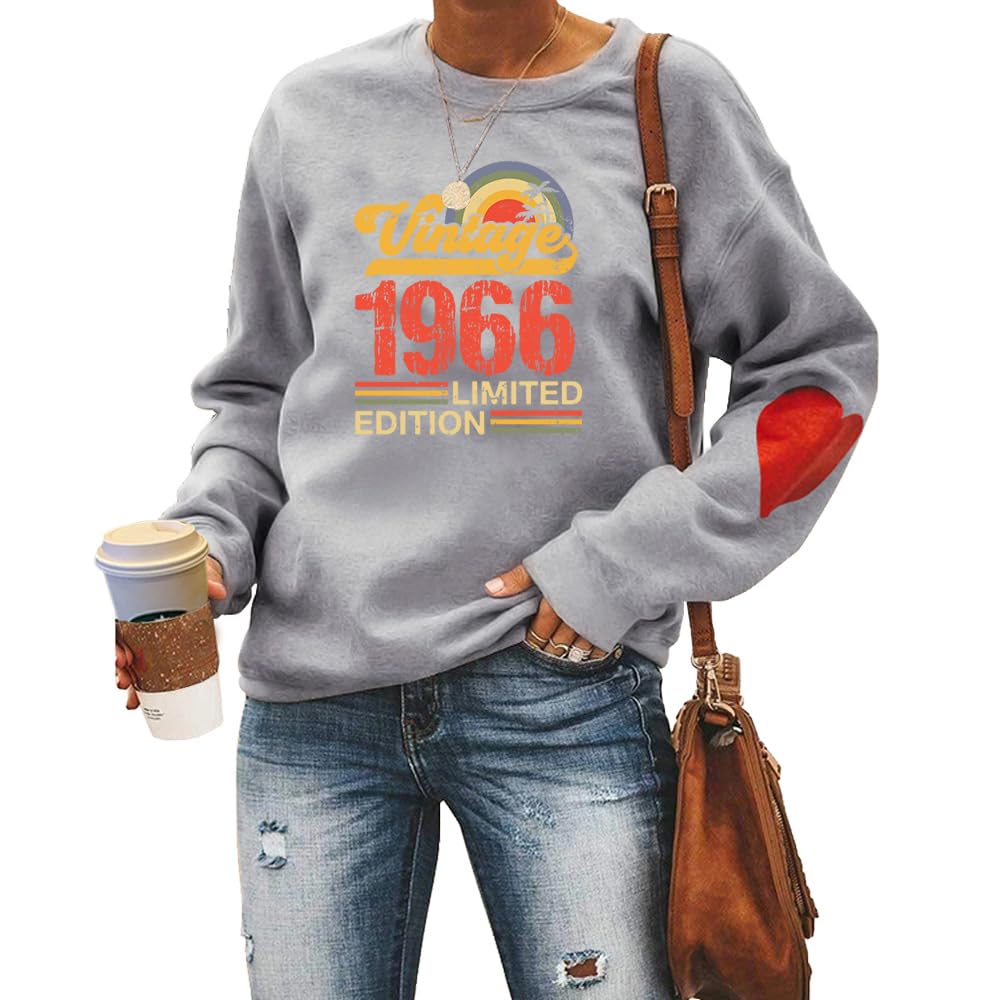 Sweat-shirt vintage 1966 pour femme « Born in 1966 » - Cadeau de 60e anniversaire - Col rond - Manches longues avec cœur rouge