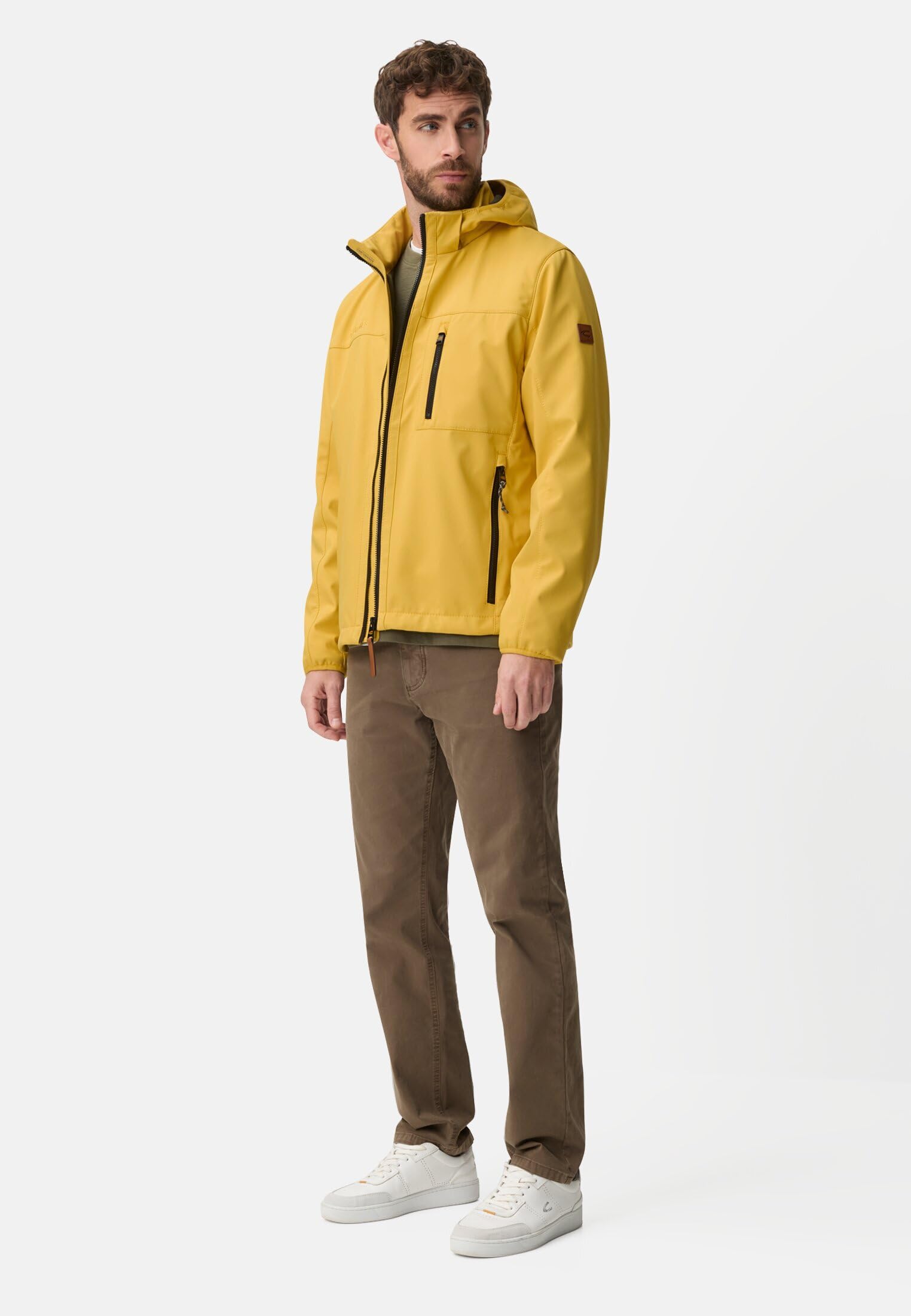 camel active Herren Softshelljacke mit Kapuze | Softshelljacke mit abnehmbarer Kapuze | wasserabweisend und winddicht