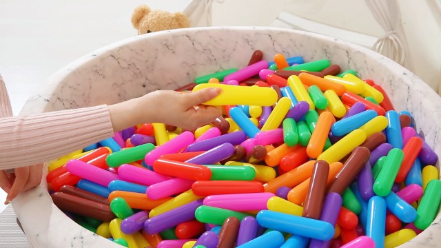 ブレスビルダー（カラフルピンポン）１５個 Amazon.com: STARBOLO Ball Pit Balls for Baby and Toddler, 100 150