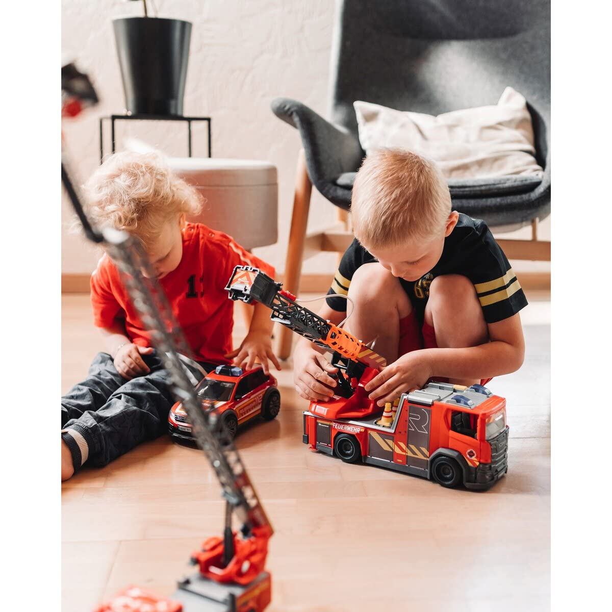 Dickie Toys Hasičské auto Scania na baterie 35 cm od 598 Kč