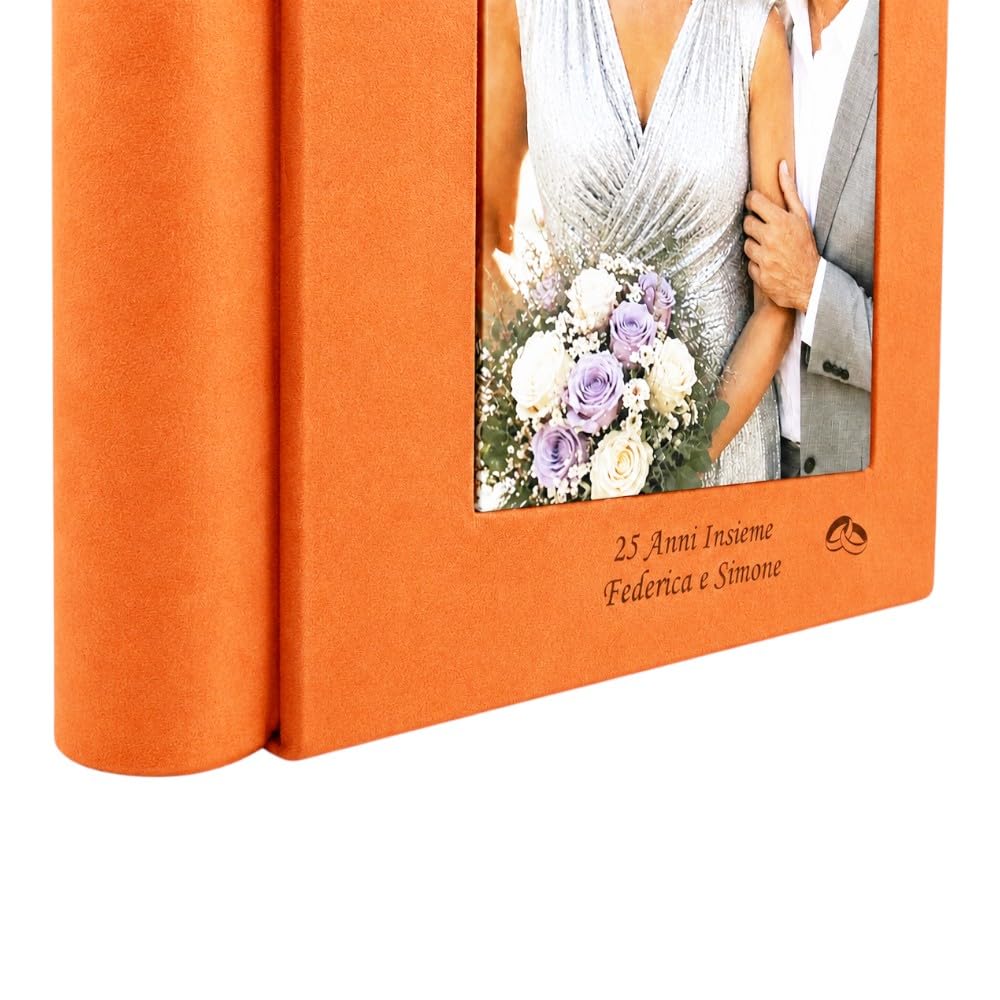 Álbum de fotos – Júpiter Fotos – de tejido efecto Alcántara con foto central acolchada plastificada, con grabado, clásico con papel de seda, para boda, comunión, aniversario, boda, color naranja