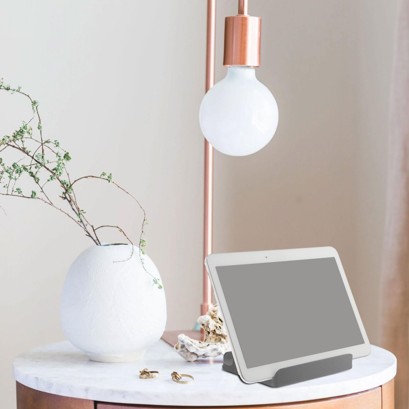 Soporte Vertical de Aluminio para Laptop y Tablet Base Estable y para Escritorio Compatible con Diferentes Grosor de Portátiles y Notebooks