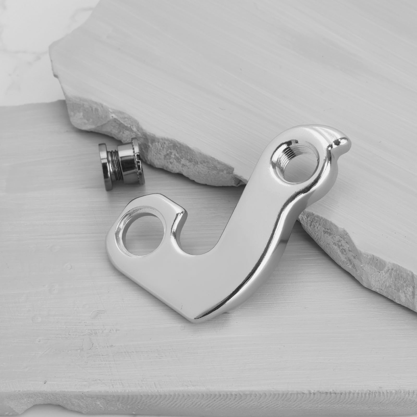 Wieszak na przerzutkę rowerową kompatybilny z UNION GH-012 38 x 54,5 mm hak do tylnej przerzutki ze śrubami, wieszak na tylne przekładnie, srebrny