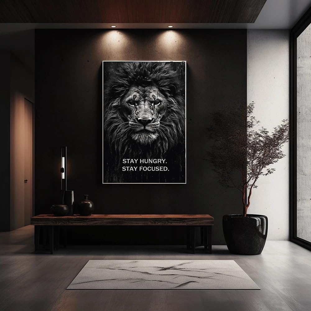Cuadro moderno de león en lienzo - Póster motivacional con la frase "Mantente hambriento. Mantente enfocado." - Ilustración de león en blanco y negro (80x120cm/Sin marco)
