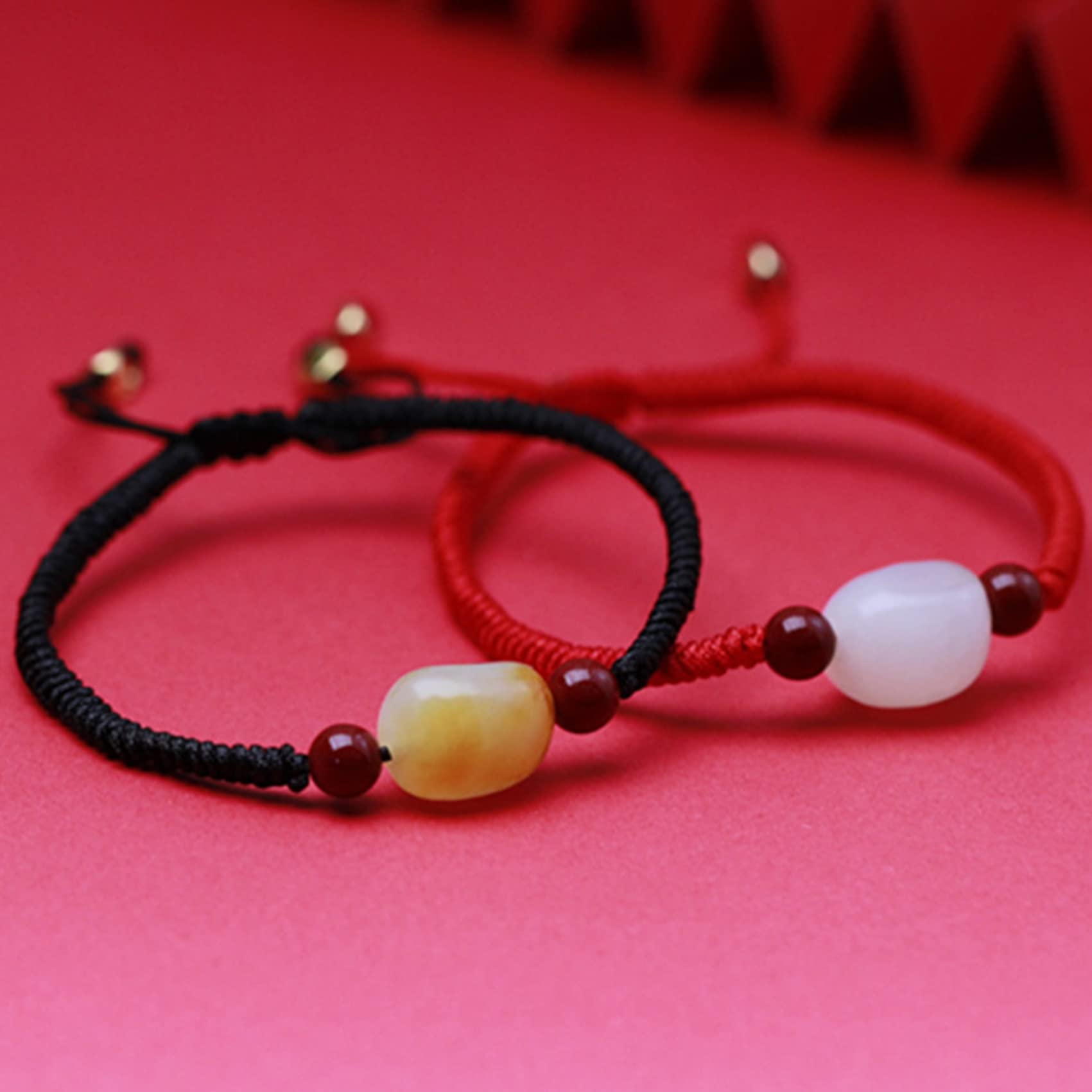 Brazalete encantado Piedra preciosa natural Hetian Jade Pulsera Pulsera de hilo rojo Pulsera de cuentas de cristal irregular for mujeres Hombres Amuleto Pulsera de buena suerte Regalos de joyería for