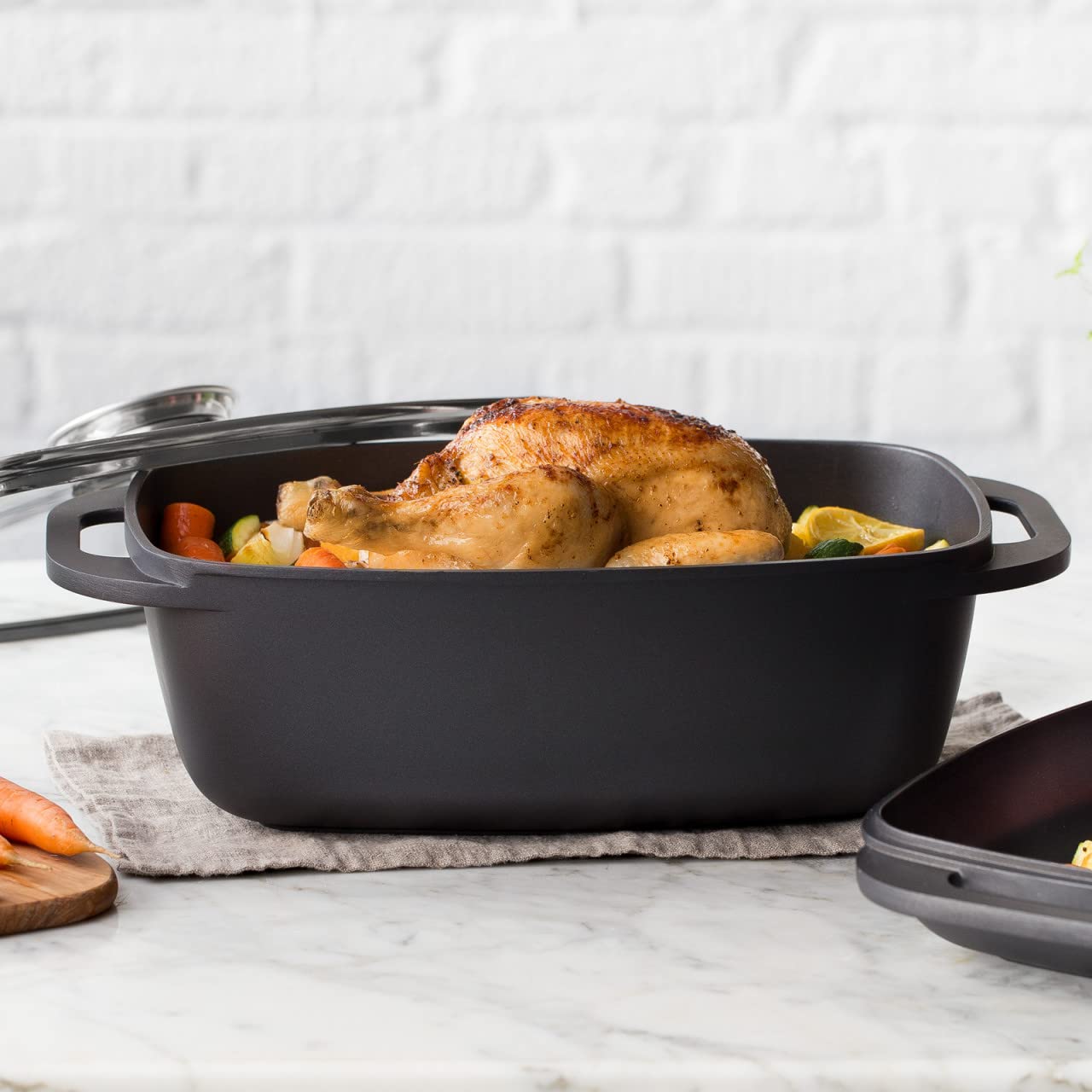 KITCHEN CREW Aluguss Bräter 5,8 Liter inkl. Grilldeckel mit integr. Aromaknopf, Alugussbräter, Schmorpfanne, Kasserolle mit Dampfloch, Oval, antihaft Teflonbeschichtung bis 240°C