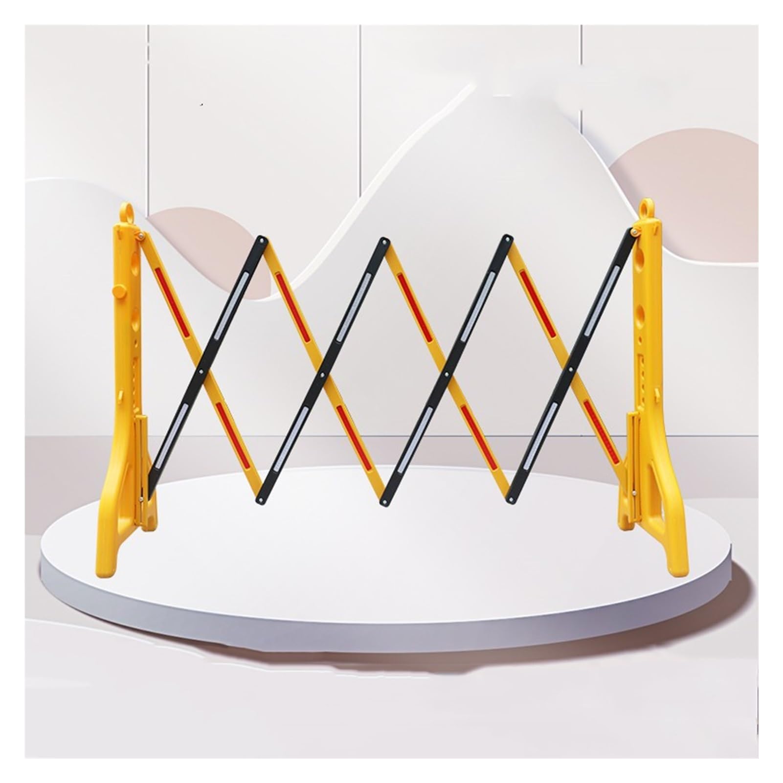 Barrière de circulation extensible et mobile jaune et noire avec bandes réfléchissantes