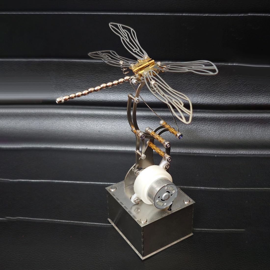 Mechanical Dragonfly Dynamic Metal Sculpture | Stainless Steel Kinetic Desk Art with Flapping Wings | Adjustable Speed Motor, 14x19cm Small Tabletop Ornament for Office Home Display | Unique Gift