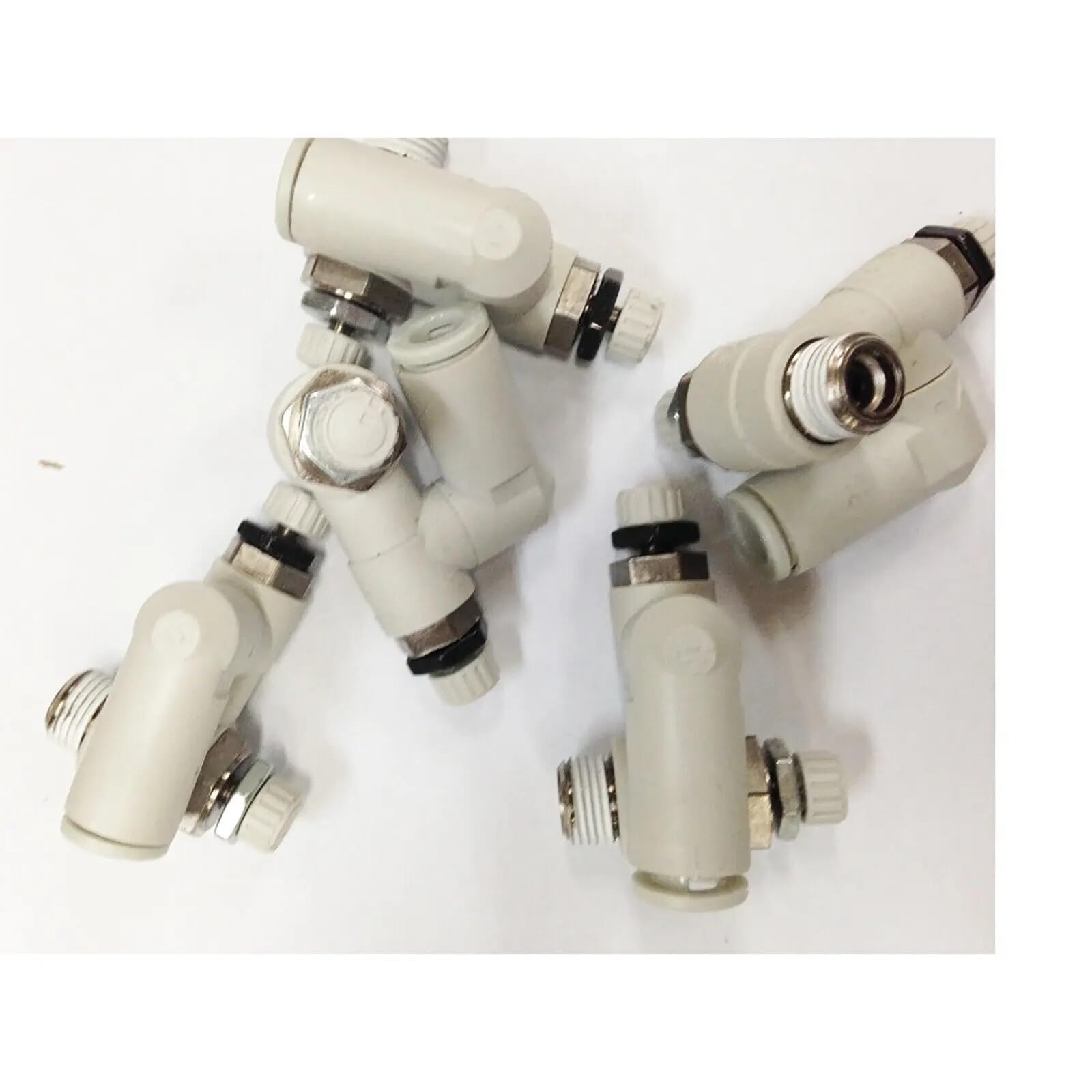Válvula de control de velocidad ASV220F-M5-0 en codo de latón niquelado y PBT para escape de aire