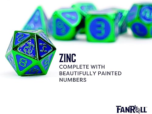 Miniatura 4 de FanRoll - Juego de dados poliédricos de metal de 0.630 in: verde con esmalte azul, dados de juego de rol para Calabozos y Dragones