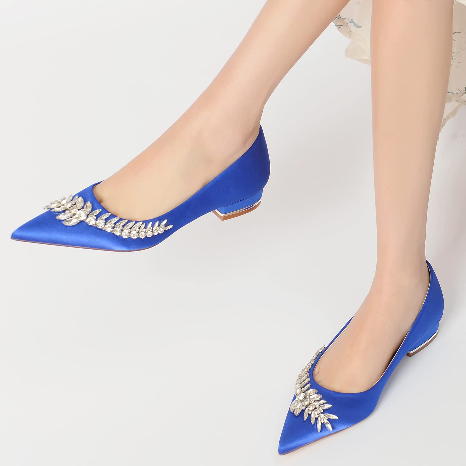Zapatos de Satén con Broche Joya Punta Estilizada Tacón Bloque Bajo Fondo de Armario para Oficina o Look de Invitada