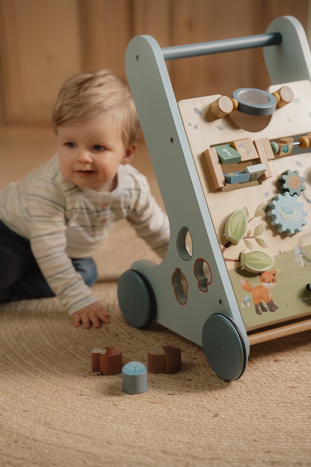 Little Dutch Forest Friends 7232 - Carrito de madera para actividades de madera, color azul
