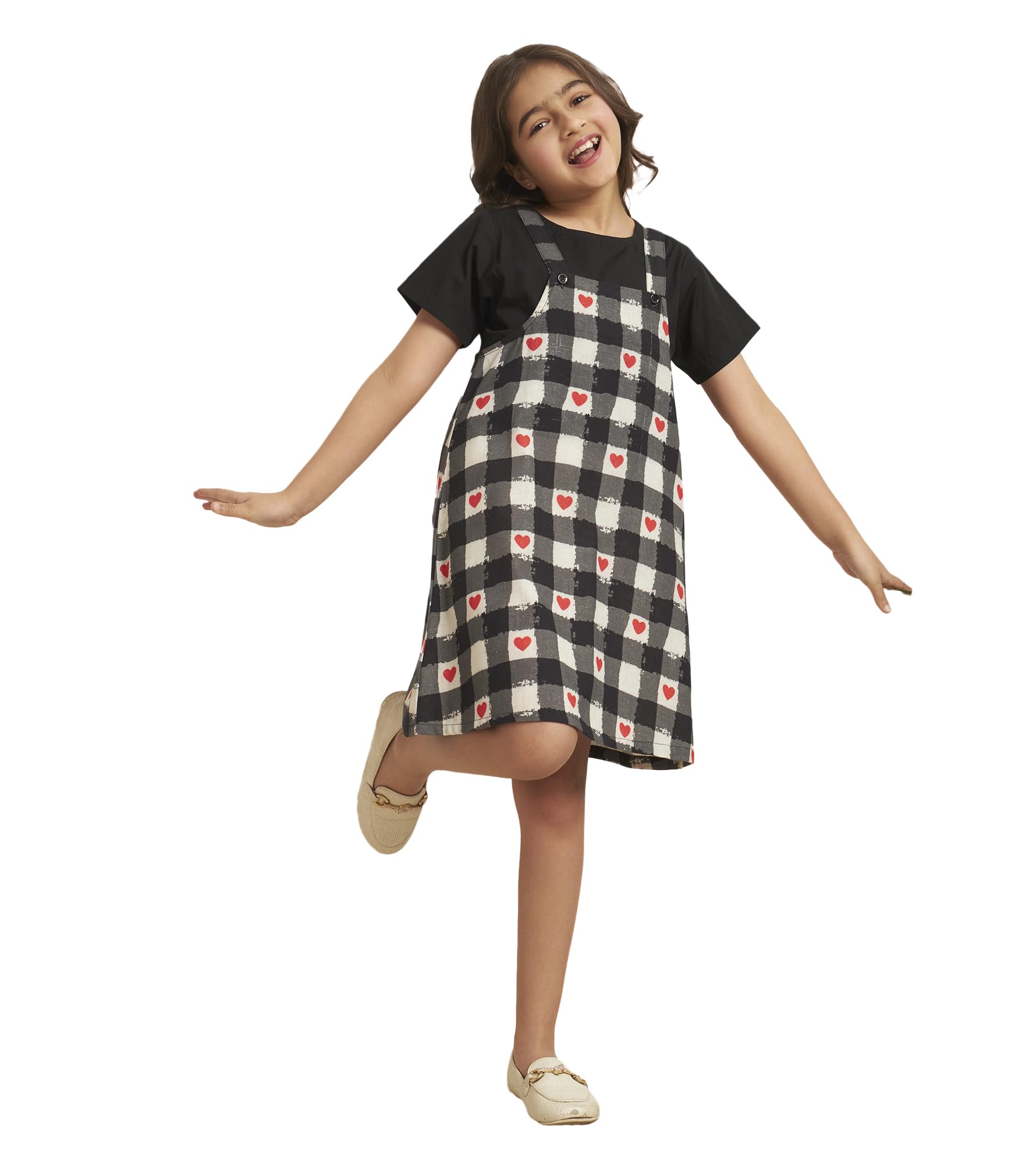 Bugandbees Girls Solid Cotton Flex Knee Length Heart Print Dungaree and Solid Top Dress|Kids Clothes for Girls Dress 7-8 Years Fashion New Party|Two Piece|Casual Wear(BBDR00000448_7-8Y_Black & White)